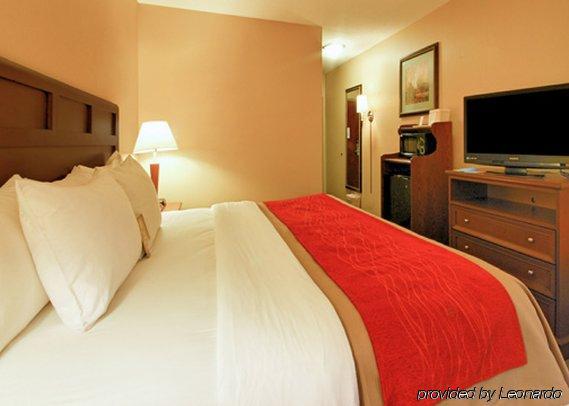 Red Roof & Bloomsburg - 2*